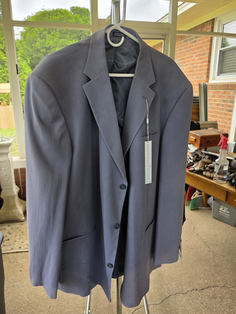 Brand New With Tags (NWT) Men's Geoffrey Beene 100% Silk Sport Coat